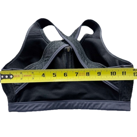 Under Armour High Impact Sports Bra XS Black Front Zip Crossback Reptile Print - Picture 2 of 7